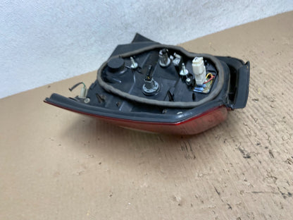 2006-2007 Toyota Highlander Hybrid Left Driver LH Side Tail Light AF7020 DW4