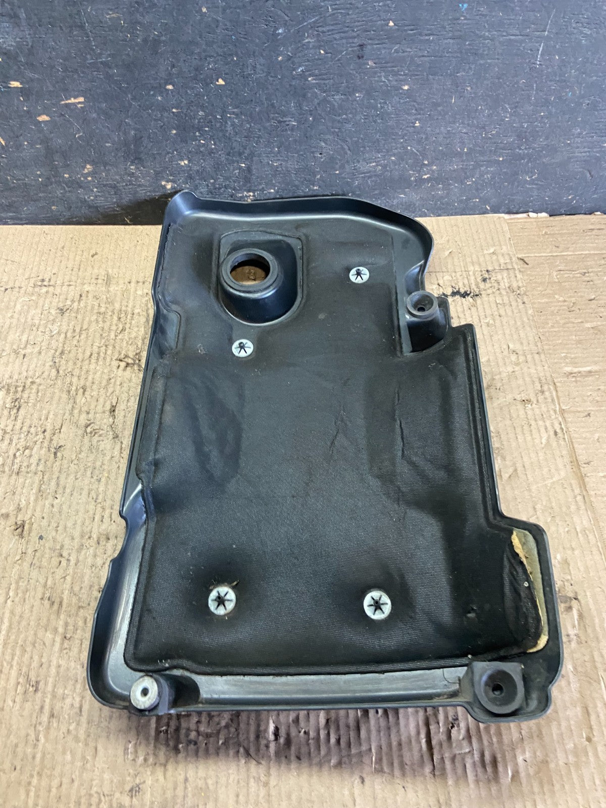 2011 to 2017 Chevrolet Equinox EcoTec 2.4L Motor Engine Cover  Q3328 DG7