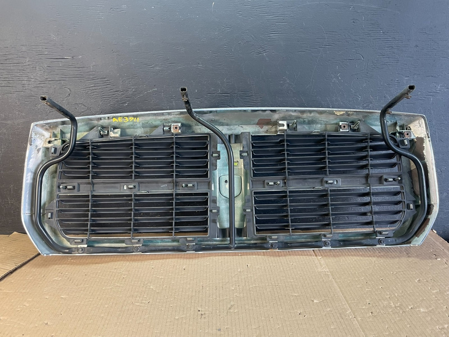 2005 to 2007 Dodge Dakota Chrome Front Upper Grill Grille AE3711 DG3