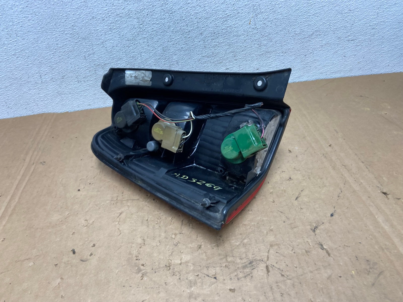 2001 to 2007 Ford Escape Right Passenger RH Side Tail Light AD3269 LK6