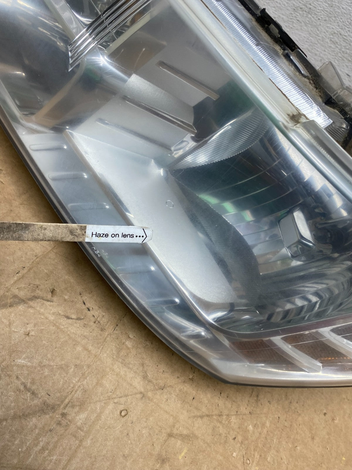 2009 to 2017 Dodge Journey Headlight Left Driver Lh Side Halogen AD6301 DW4