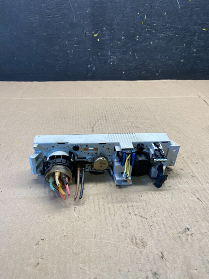 2001 - 2007 GMC Chevrolet Express 1500 Climate Control A/C R5954 DG4