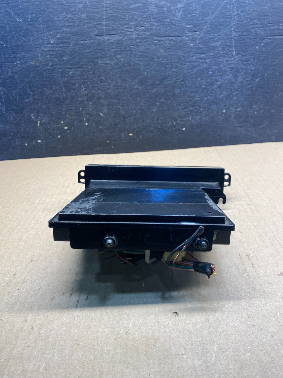 2004 to 2006 Suzuki Grand Vitara Warning Flashing Hazard Switch Button AH18005