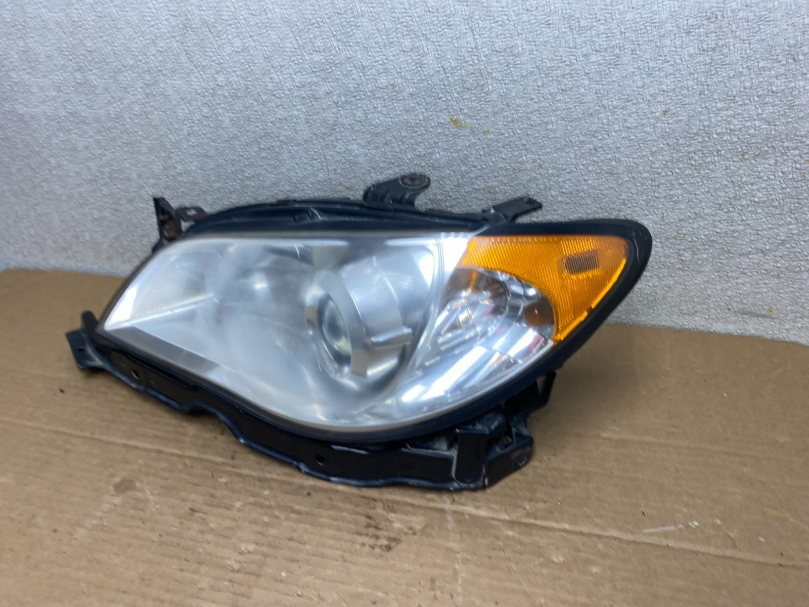 2006 to 2007 Subaru Impreza Left Side Halogen Headlights Oem Z1415 DW1
