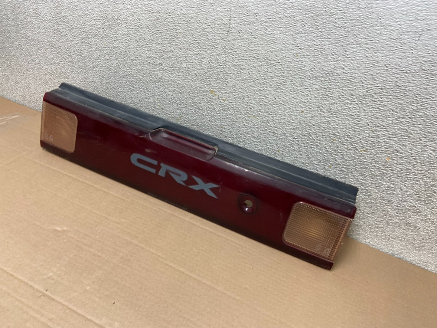 1990 to 1991 Honda CRX Center Trunk Rear Tail Light Oem AA8601 DG1