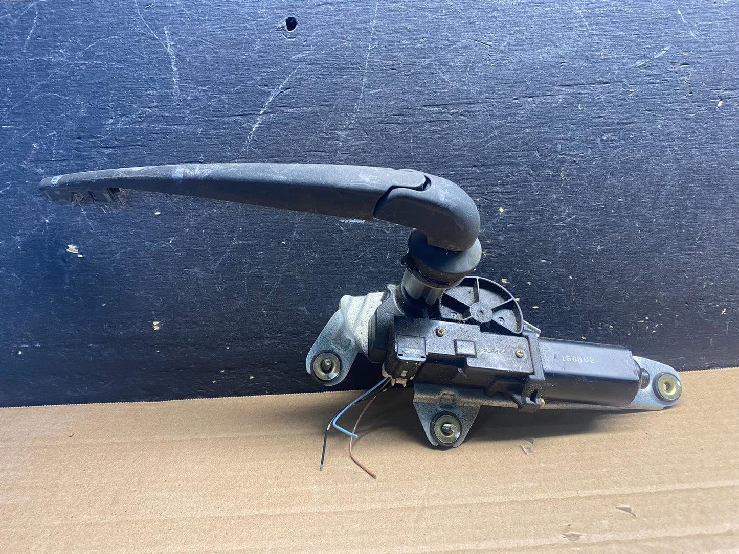 2003-2008 Infiniti FX35 Rear Liftgate Back Window Wiper Motor OEM AA3121 DG0