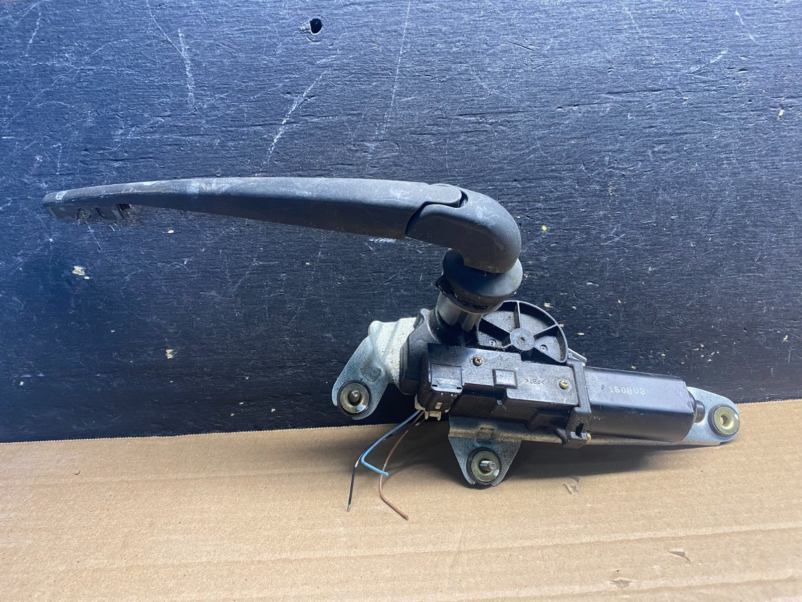 2003-2008 Infiniti FX35 Rear Liftgate Back Window Wiper Motor OEM AA3121 DG0