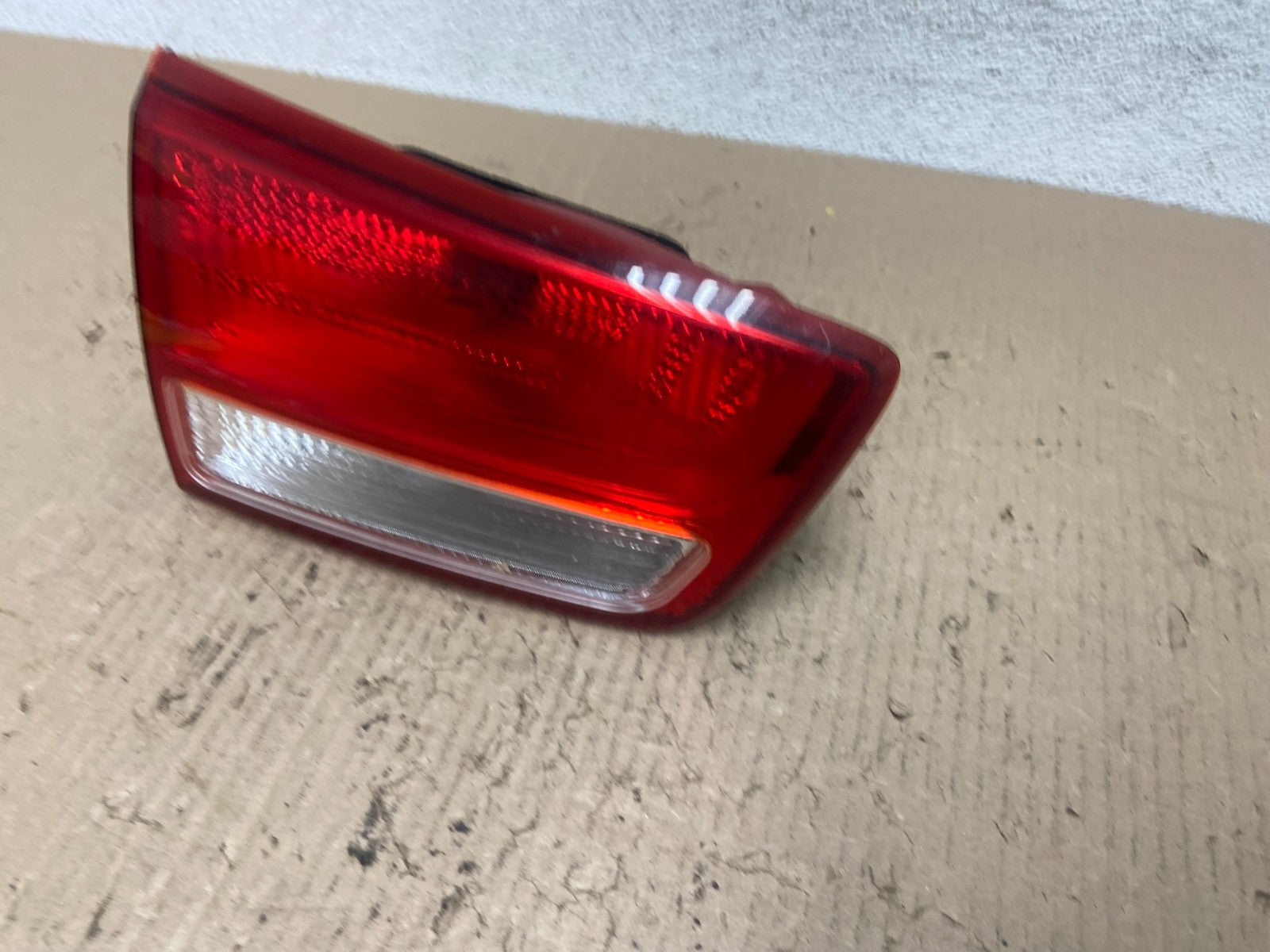 2015 2016 2017 Kia Sedona Left Driver LH Side Inner Tail Light AF7055 DW1