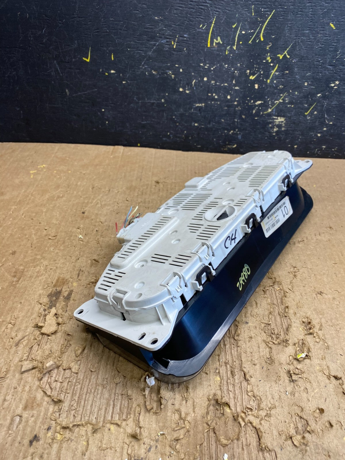2005 Nissan Pathfinder Speedometer Cluster Gauge OEM  Z9980 DG3