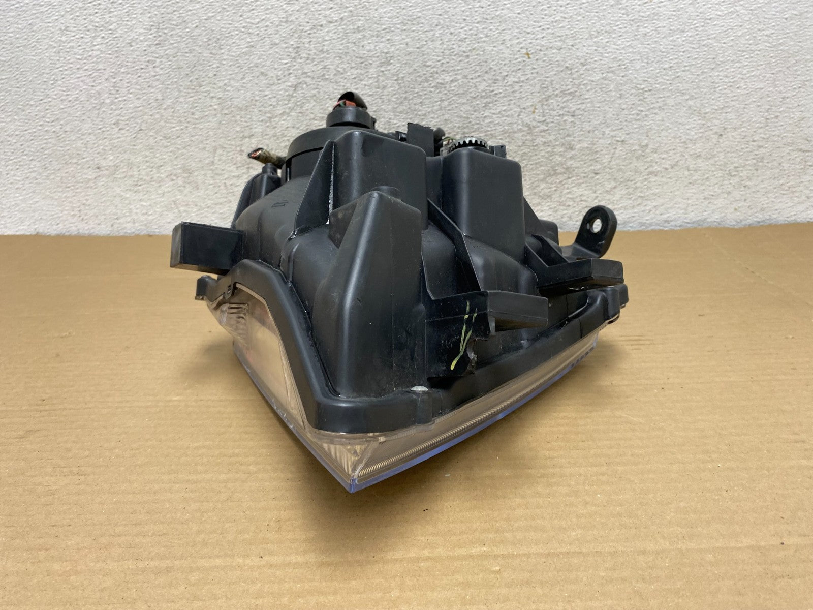 2005-2007 Nissan Pathfinder Halogen Headlight Left Driver LH AG8840 DW7