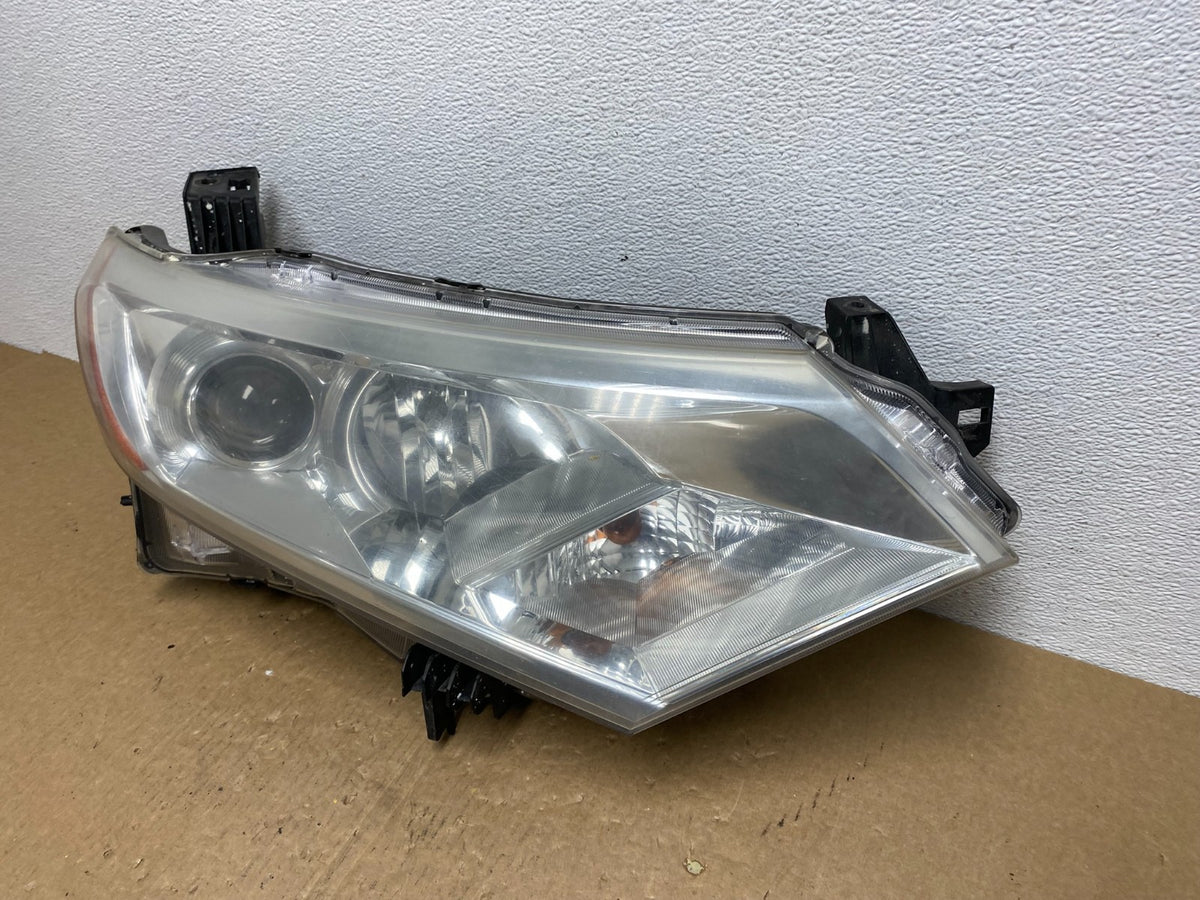 2012 to 2017 Nissan Quest Right Passenger RH Headlight Halogen AC1308 DW1