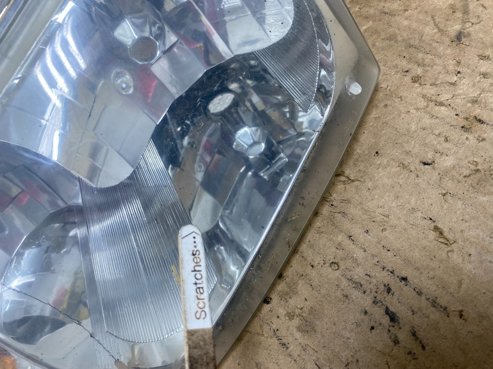 2001 to 2002 Nissan Quest Left+Right Side Halogen Headlights AG2505 DW3