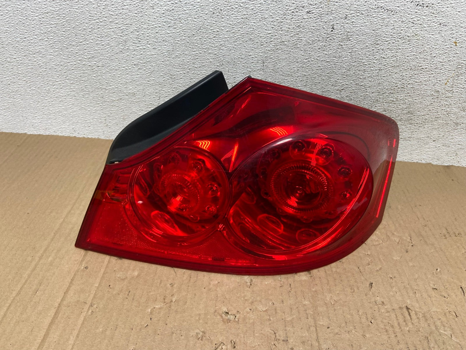 2007 to 2013 Infiniti G35 G37 Sedan Right Passenger Rh Tail Light AE9023 LK0