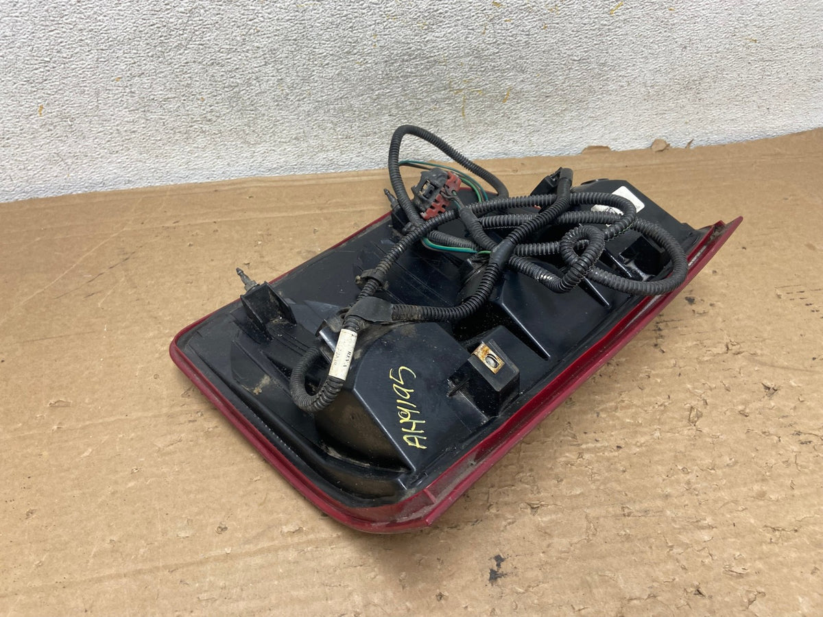 2007 to 2013 Chevrolet Silverado Right Passenger RH Side Tail Light AH9195 LK5