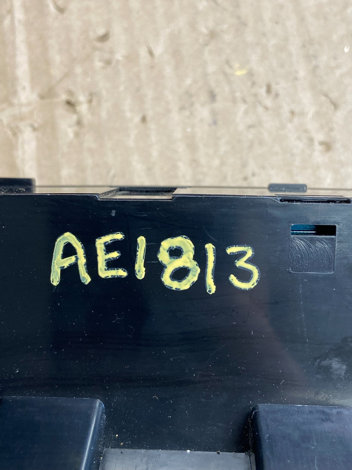 2006 - 2012 Kia Sedona AC Temperature Climate Control Switch AE1813 DG5