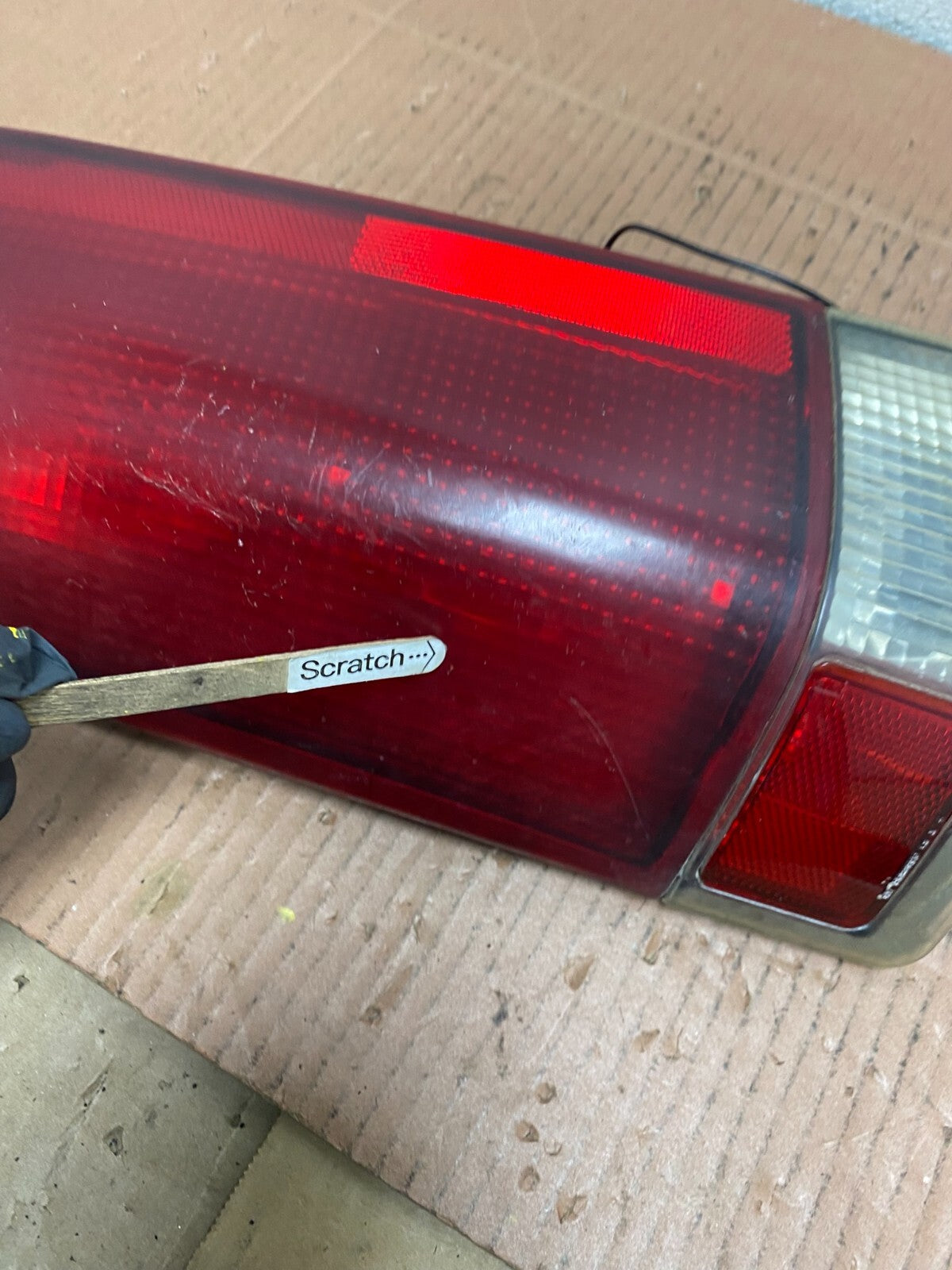 2000 to 2002 Chevrolet Express Left LH Side Tail Light Oem M0150 DW4