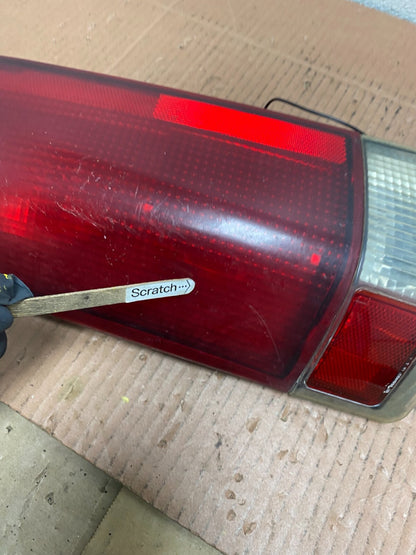 2000 to 2002 Chevrolet Express Left LH Side Tail Light Oem M0150 DW4