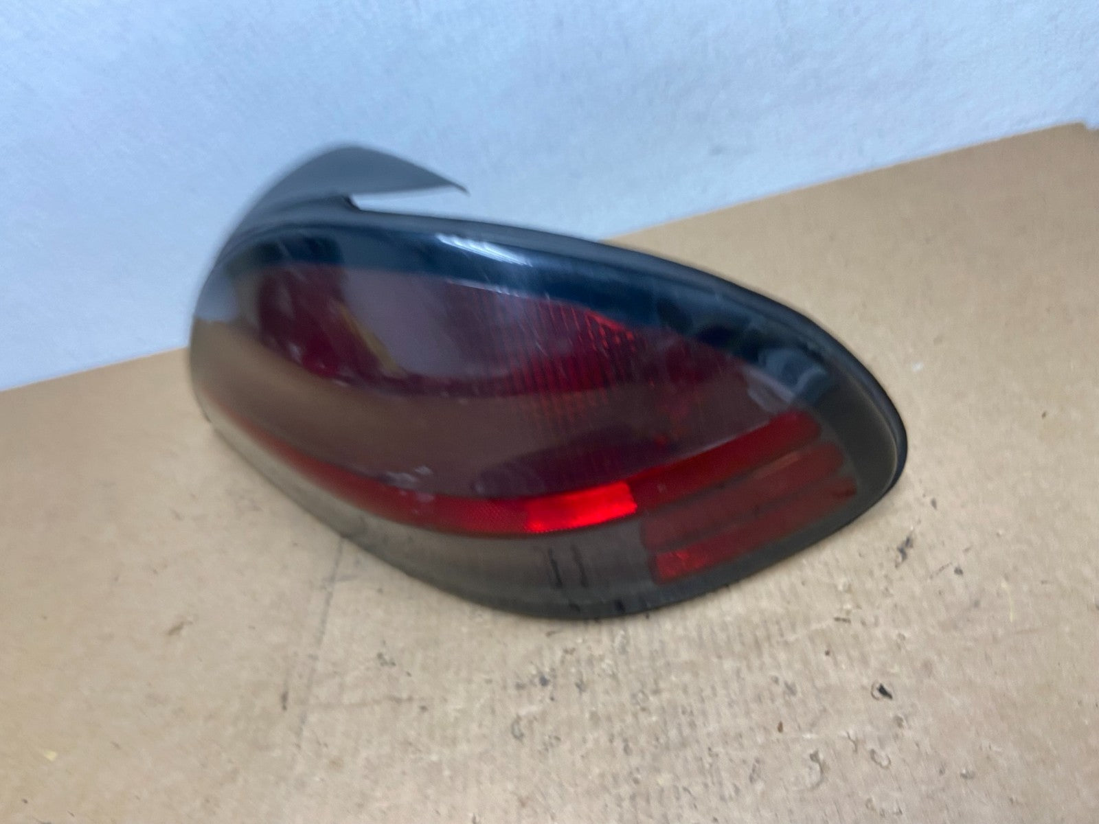 1999-2005 Pontiac Grand AM Right Passenger RH Side Tail Light AD2430 LK1