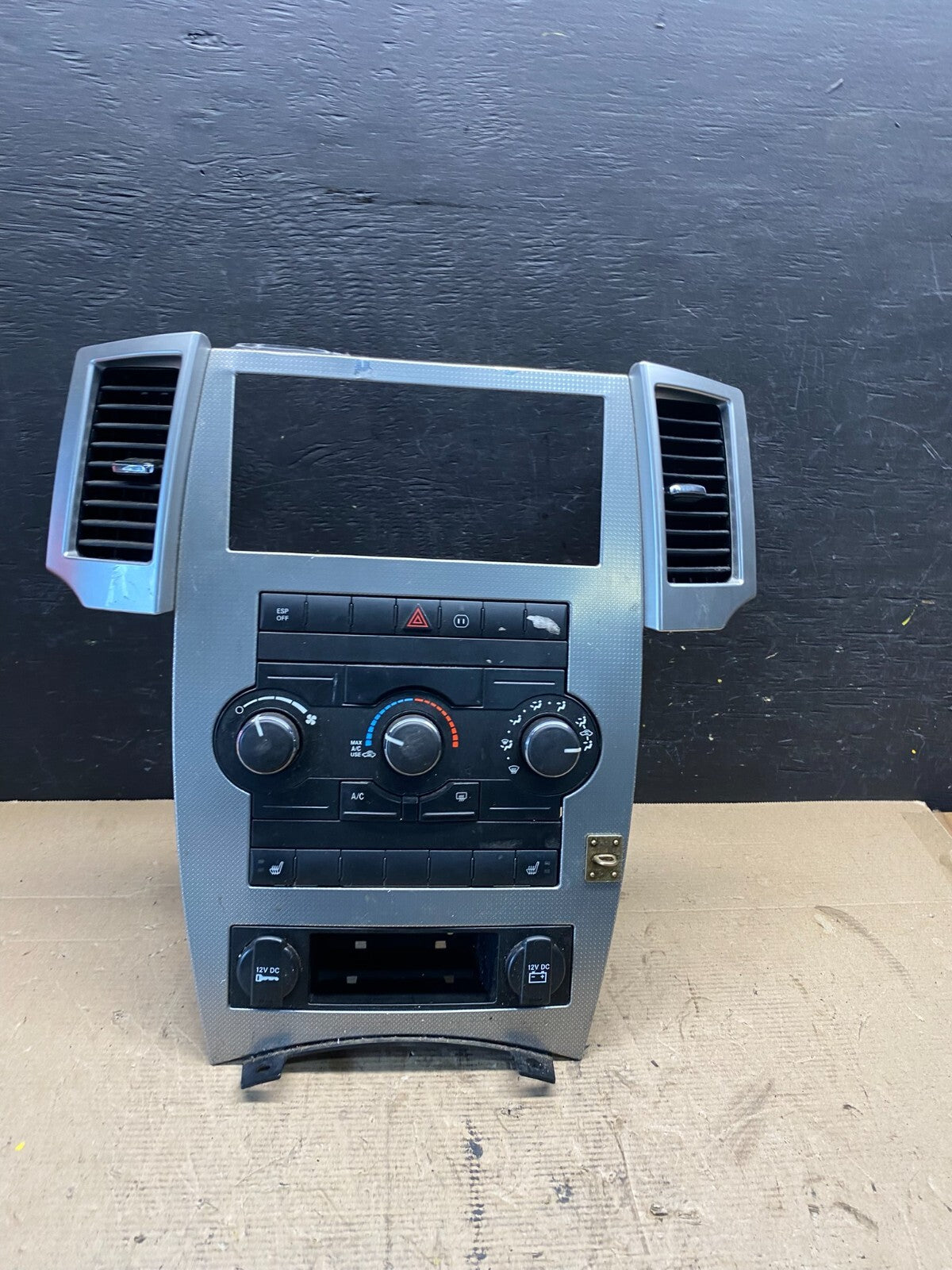 2008 to 2010 Jeep Grand Cherokee Center A/C Heater Climate Control N9539 DG OEM1