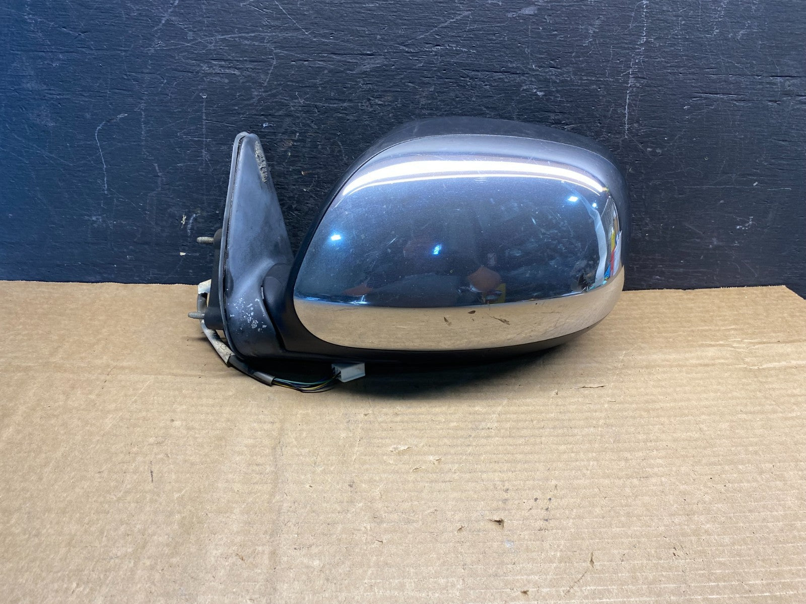2000 to 2006 Toyota Tundra Left Driver LH Side Door View Mirror AD9741 DW0