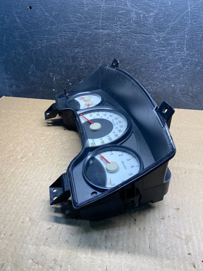2005 Dodge Dakota Speedometer Instrument Cluster Gauge AG7427 DG2