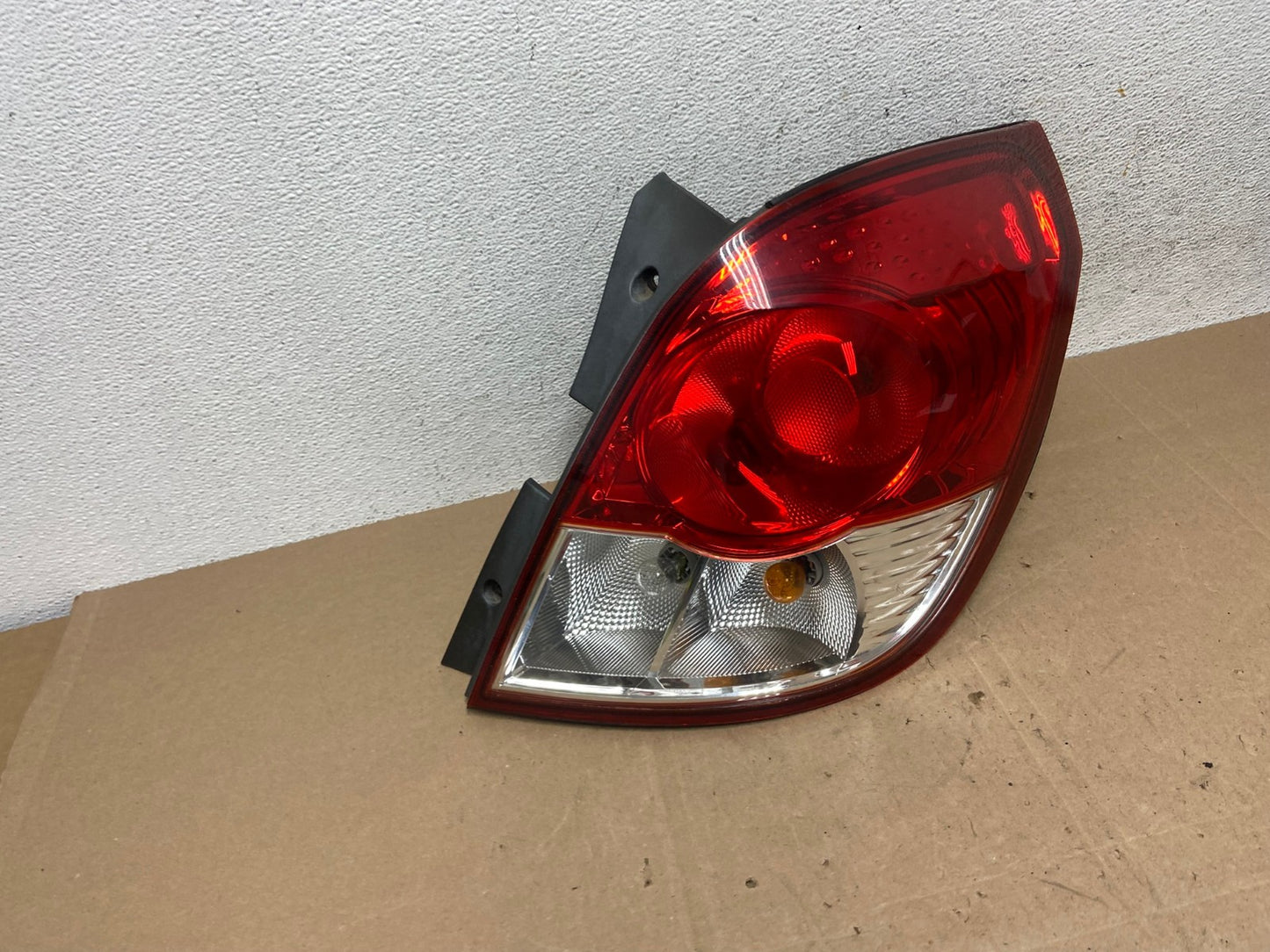 2008 2009 2010 Saturn Vue Right Passenger Rh Tail Light Side AE5068 LK2