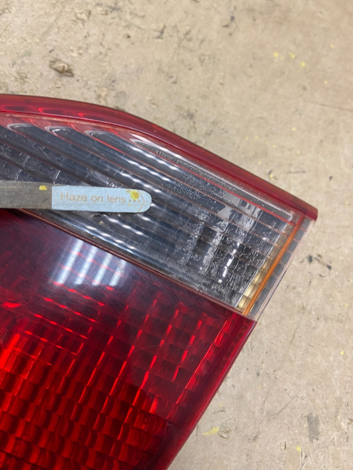 1998 to 2000 Honda Accord Right Passenger Side Inner Tail Light OEM X7525 DW5