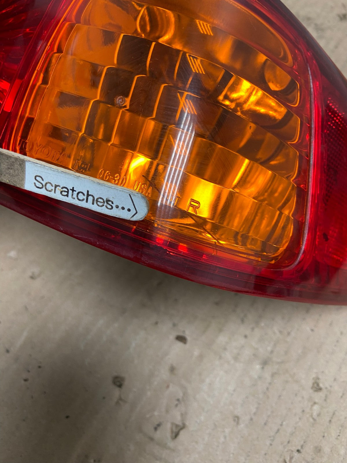 2000 to 2001 Toyota Camry Right Passenger Rh Tail Light AF3250 LK3