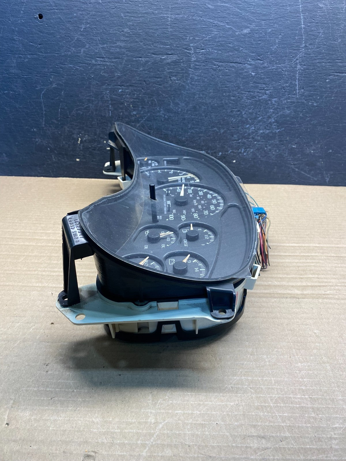 1999 to 2002 Chevrolet Silverado Sierra Cluster Gauge Speedometer ECM AF3821 DW2