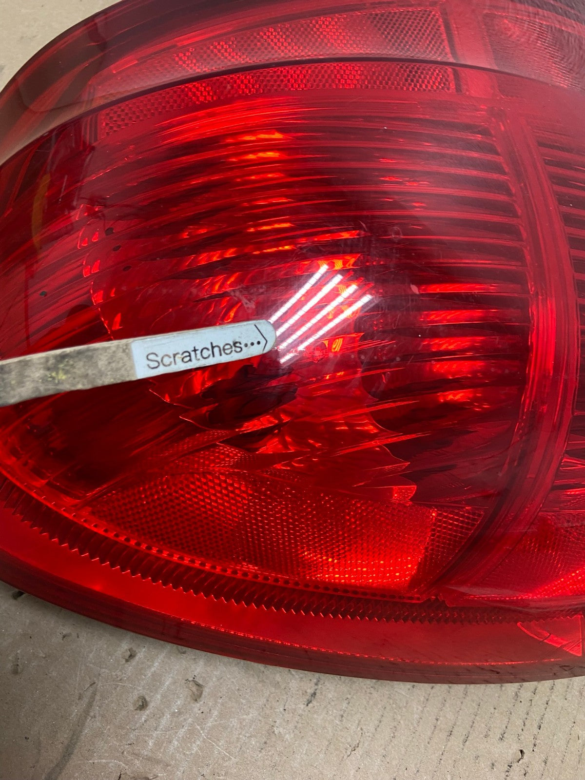 2003 to 2011 Lincoln Town Car Left Driver Lh Side Tail Light AE7331 LK3