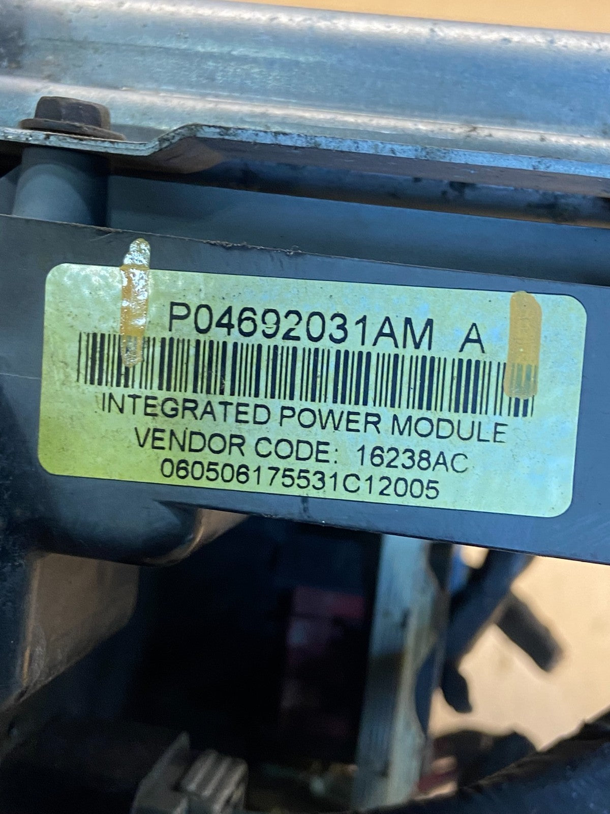 2006 Dodge Magnum Engine Fuse Box p04692031am AG1495 DW6