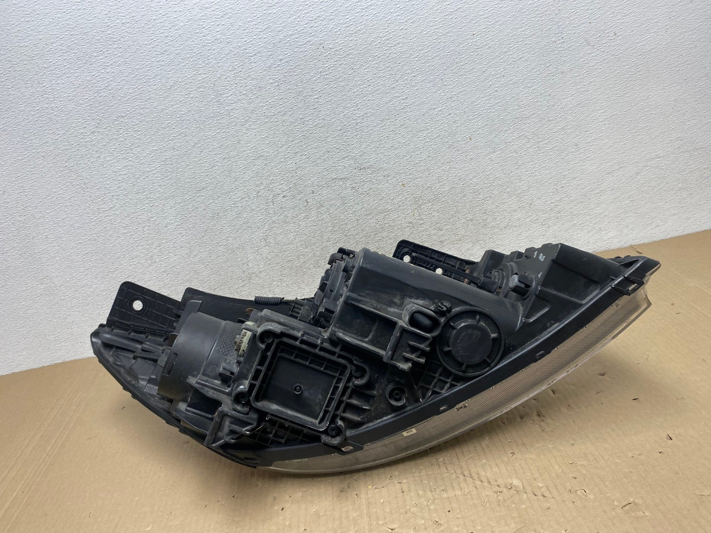 2015-2018 Kia Sedona Left Driver Lh Side Headlight Halogen AE9621 LK7