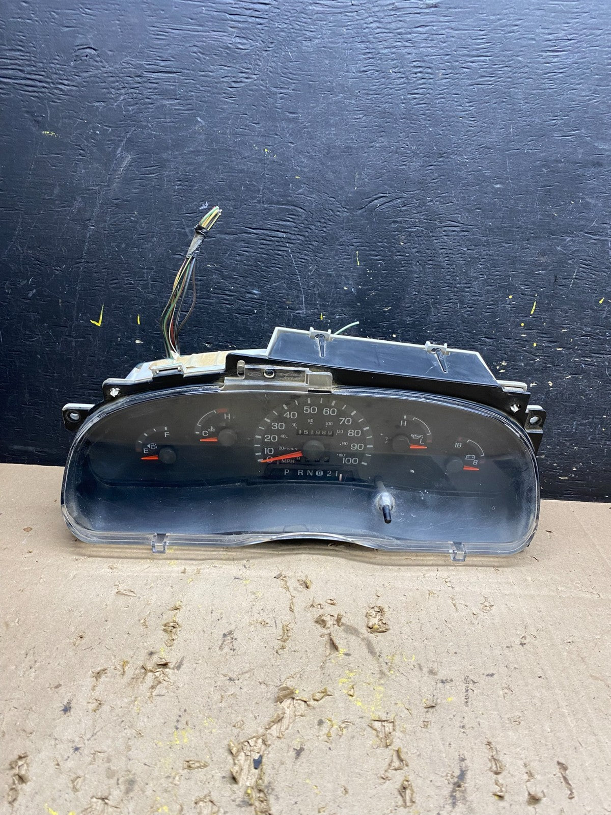1997 - 2002 Ford Econoline E250 E350 Van Speedometer Instrument Cluster u5582 DG0