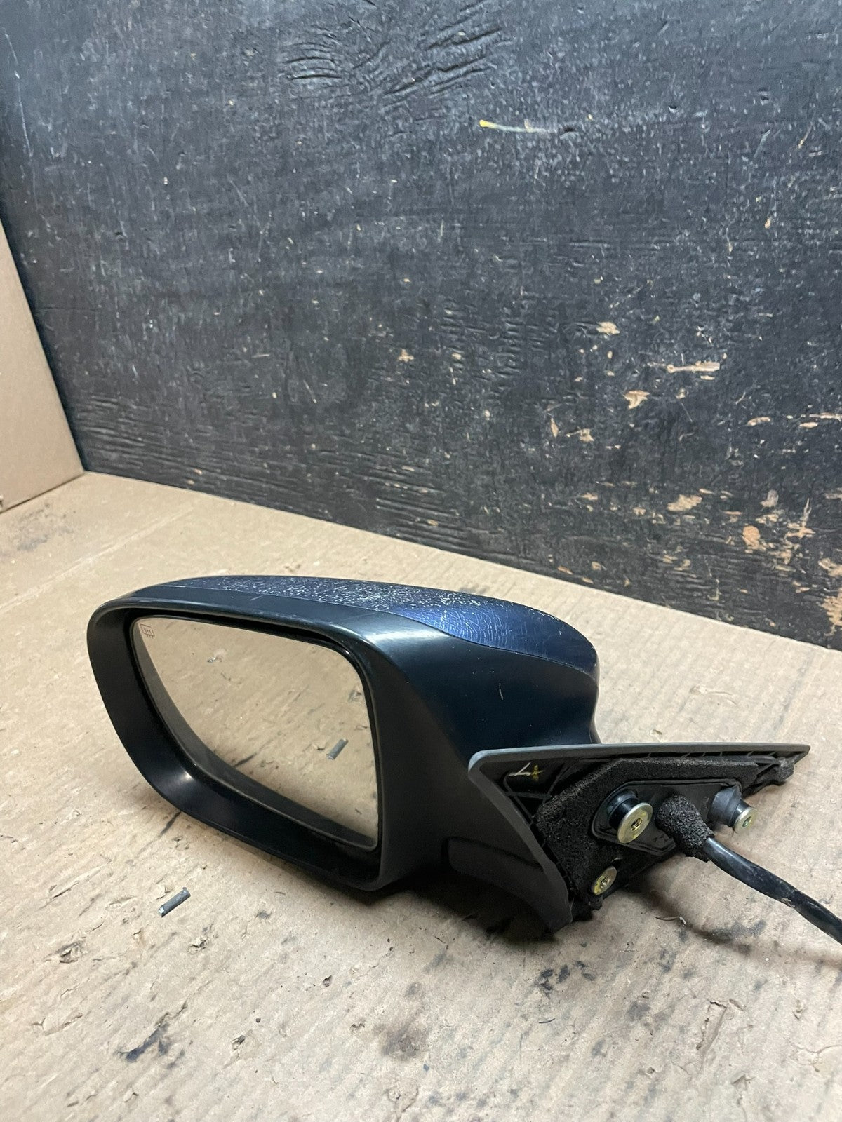 2005-2009 Subaru Legacy Left Driver LH Side View Door Mirror OEM Y13158