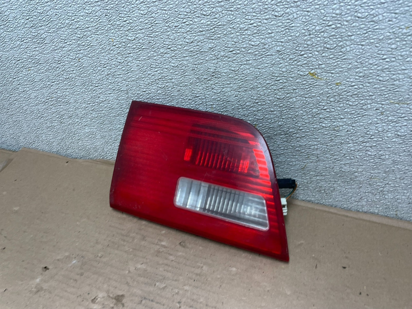 2004-2006 BMW X5 Right Passenger RH Side Inner Tail Light Oem AA9980 LK1