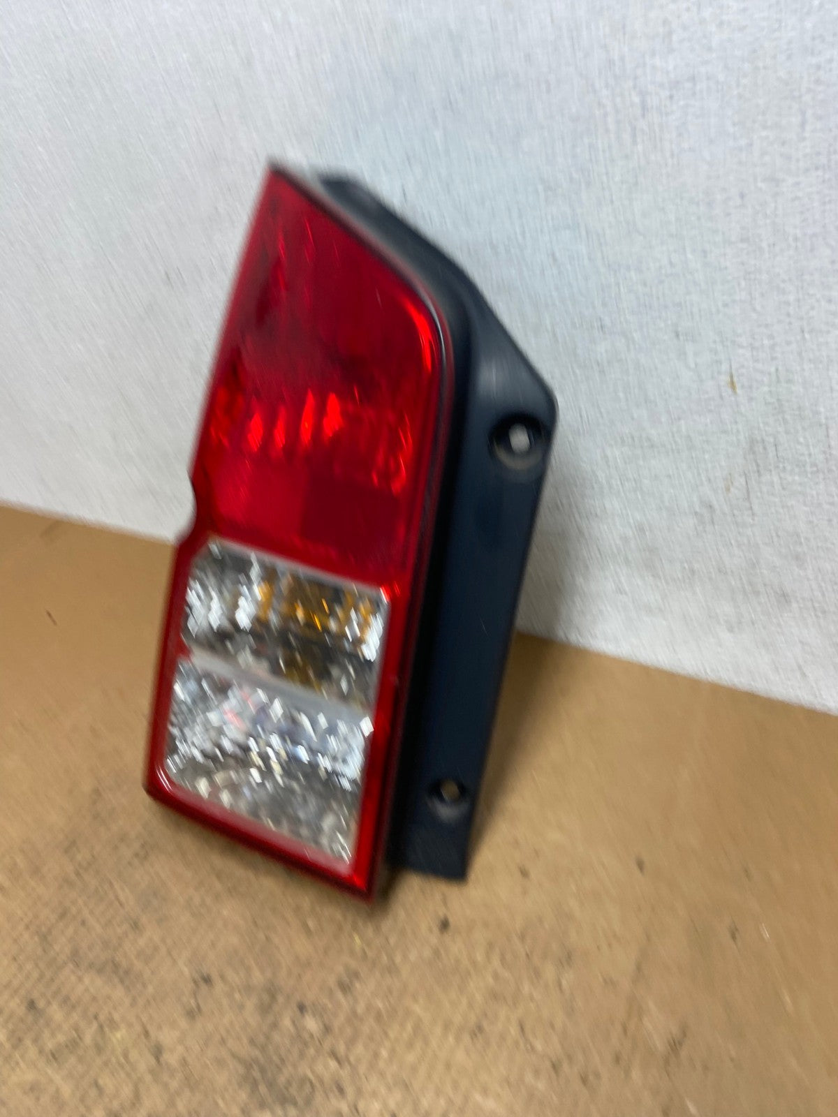 2005 to 2012 Nissan Pathfinder Tail light Left Driver Lh Side AE1574 LK1