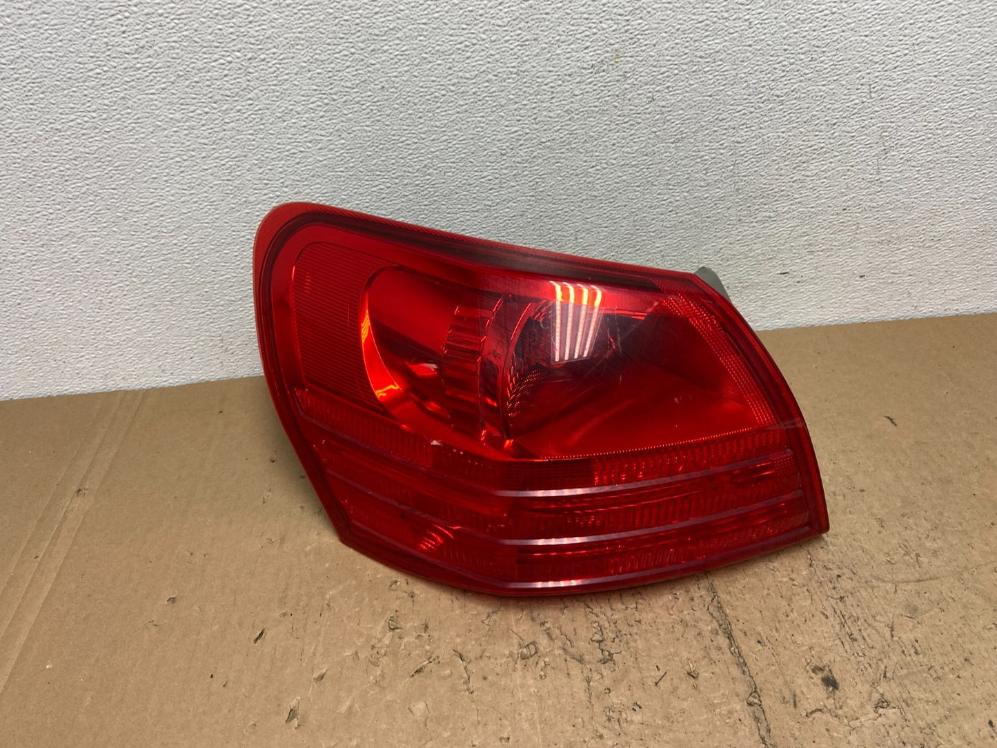 2008 to 2015 Nissan Rogue Left Driver Lh Side Tail Light AC7416 DW0