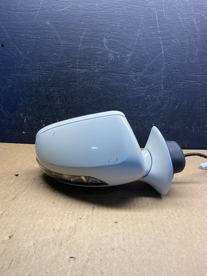 2007-2009 Mercedes E-Class Right Passenger Door Mirror Turn Signal AG6062 DG0