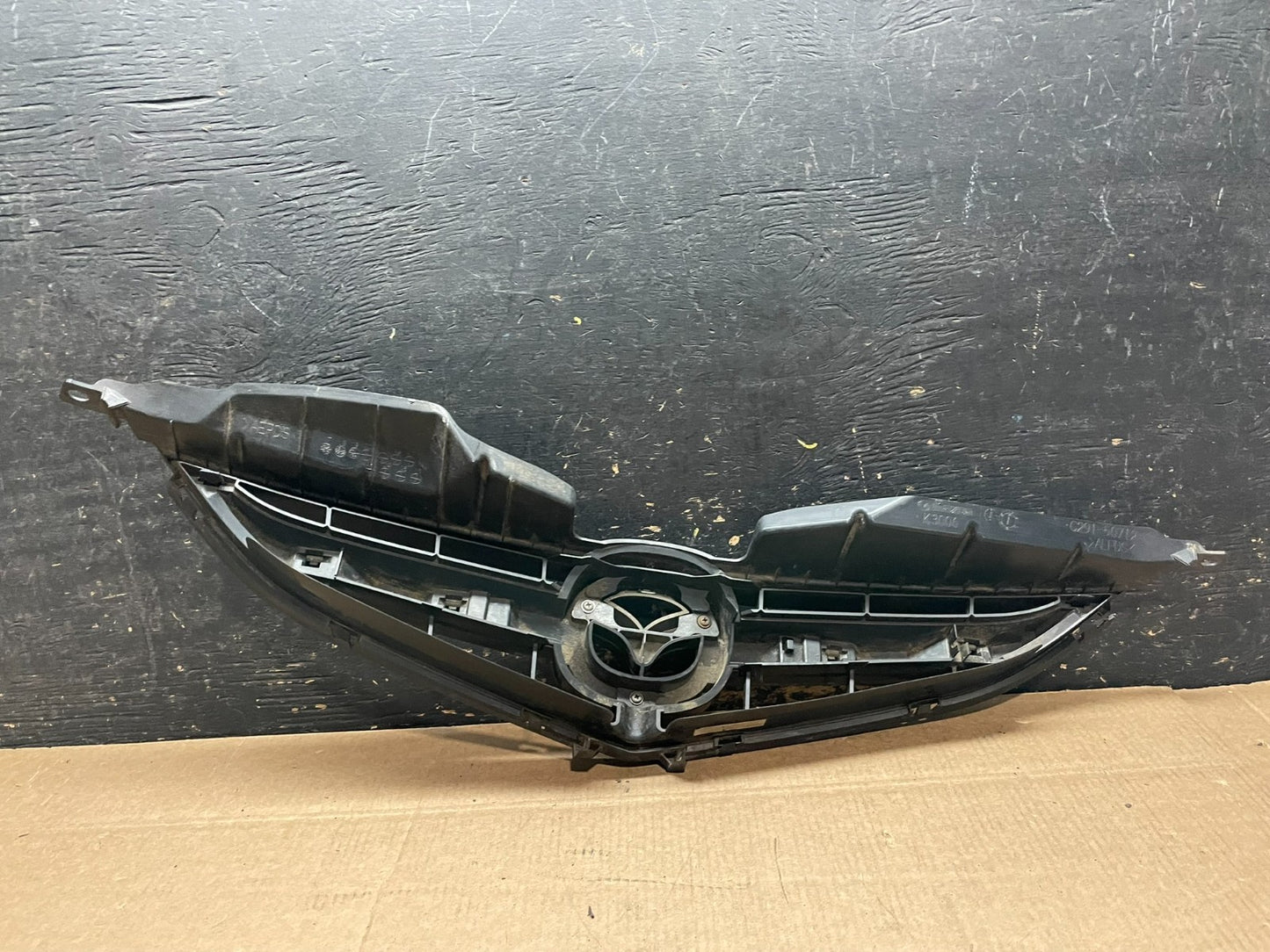 2008 to 2010 Mazda 5 Upper Front Grille Grill OEM Y9452 DG3