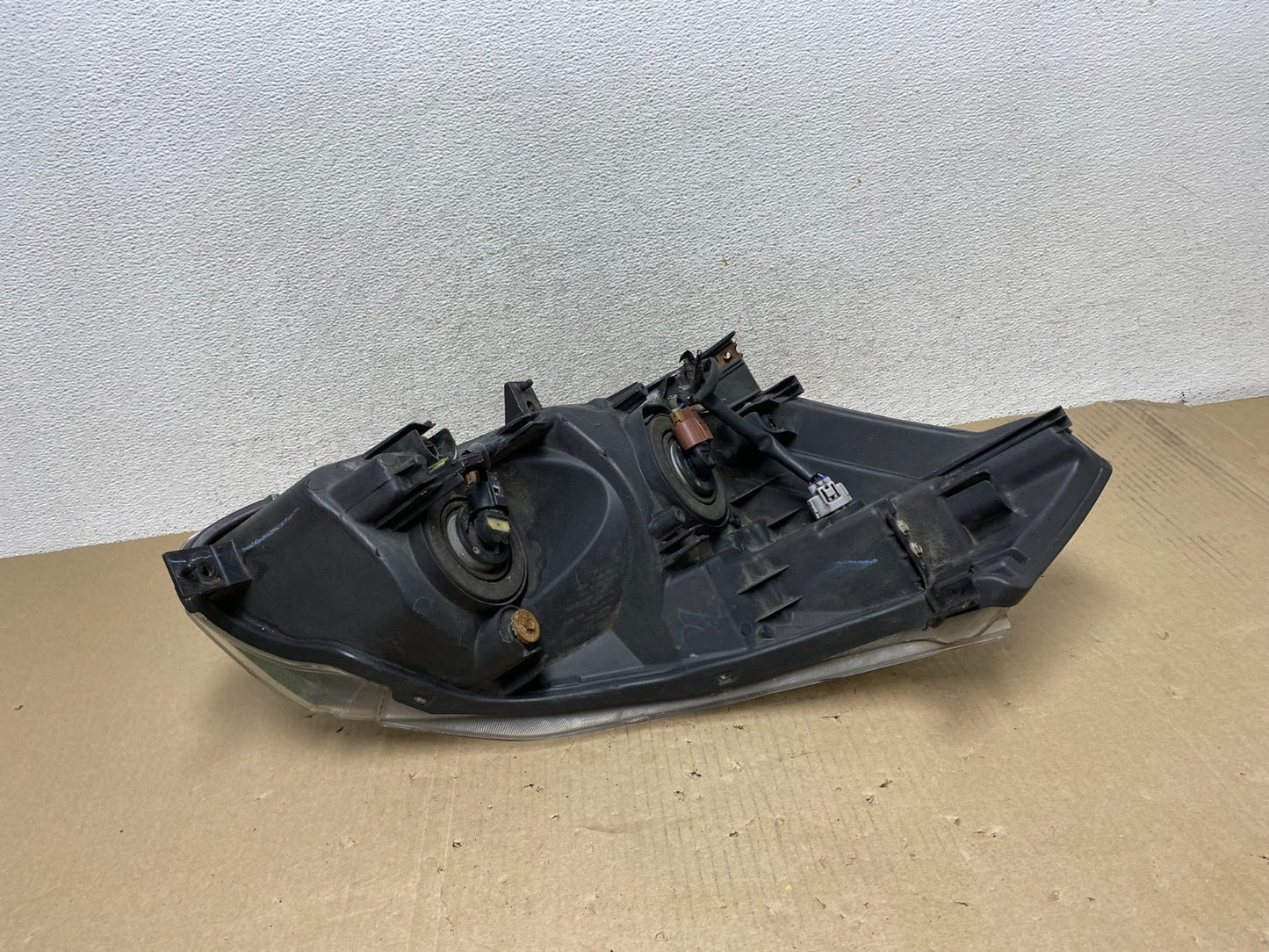 2004 to 2009 Nissan Quest Left Driver LH Black Headlight AG6889 DW6