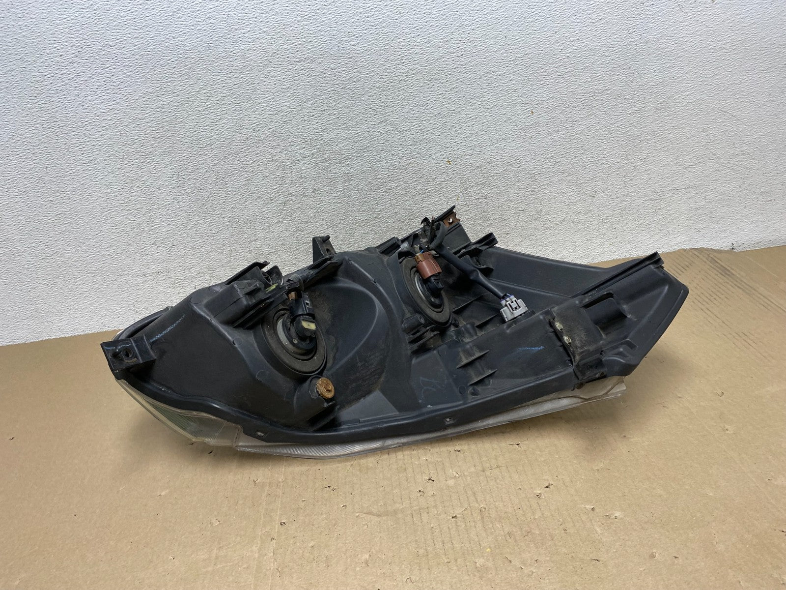 2004 to 2009 Nissan Quest Left Driver LH Black Headlight AG6889 DW6