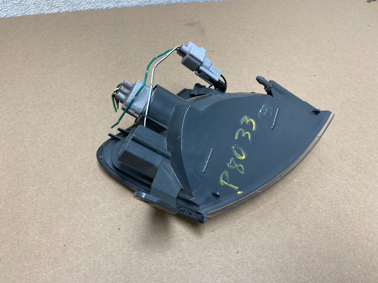 1998 - 1999 Toyota Avalon Right Passenger RH Front Turn Park Signal P8033 DW6