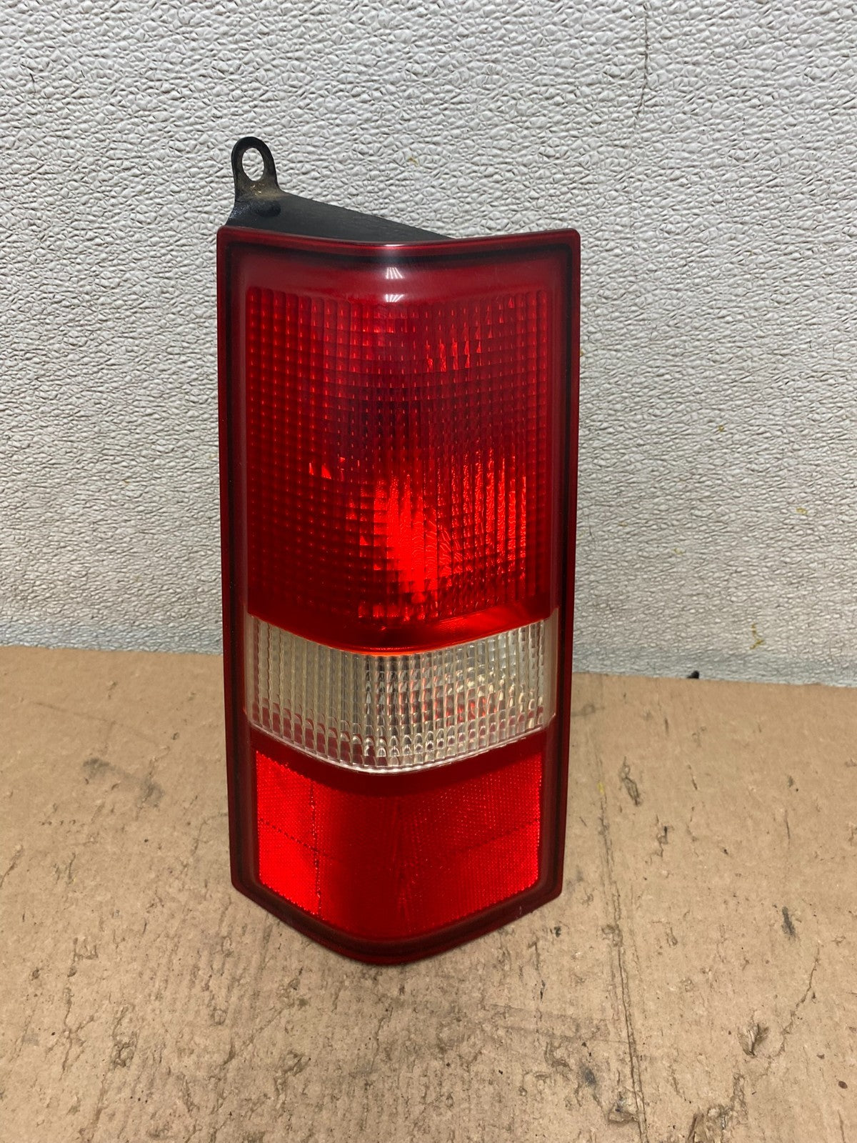 2003 to 2017 Chevrolet Express 1500 Left Driver Side Tail Light Oem S5141 DW0