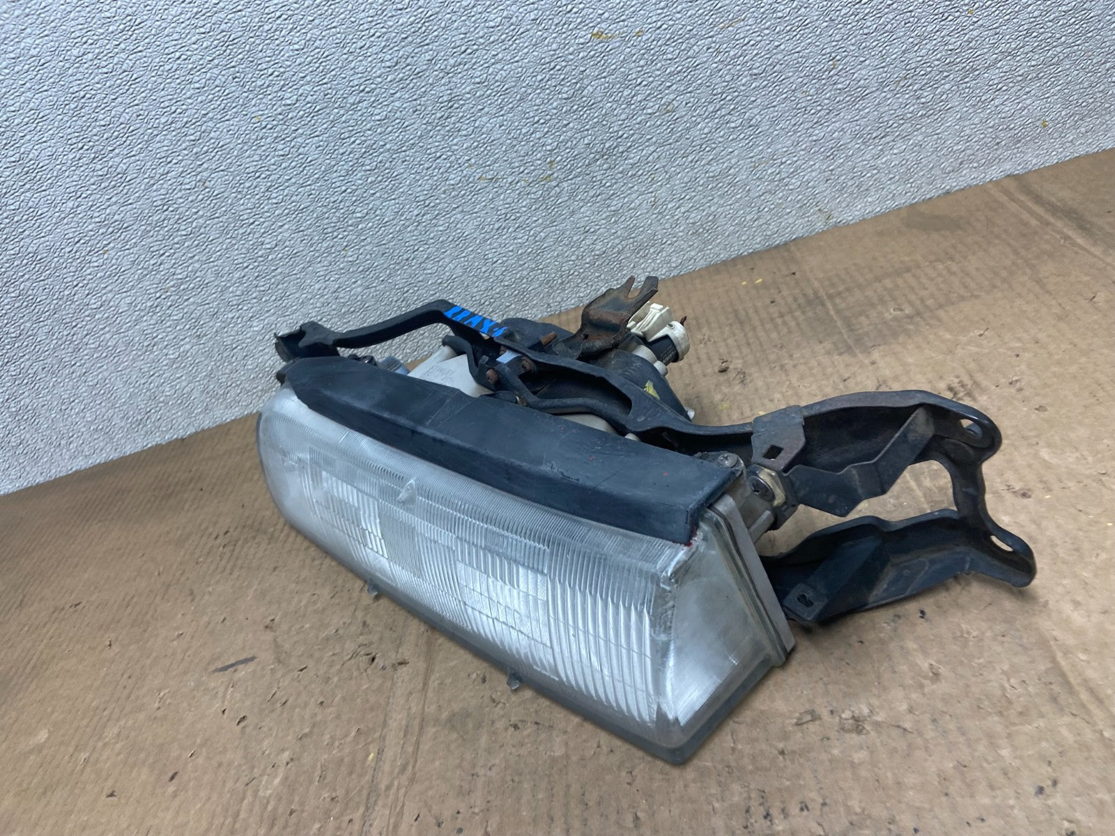 1988 to 1992 Mazda MX-6 MX6 Left Driver Headlight OEM aa6664 DG1
