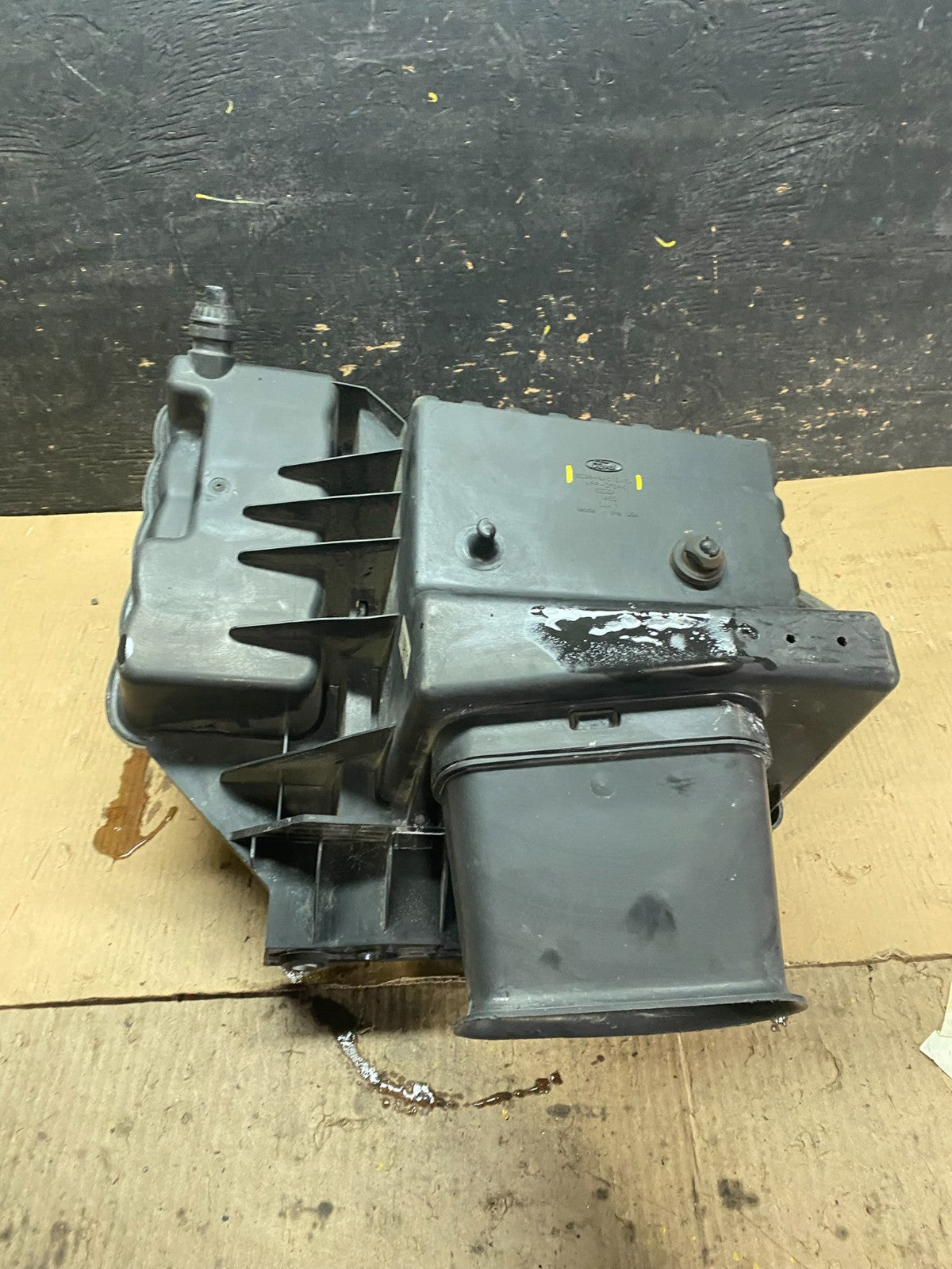 2011-2016 Ford F250 F350 Engine Coolant Reservoir Tank Air Cleaner Box X3140 DG4