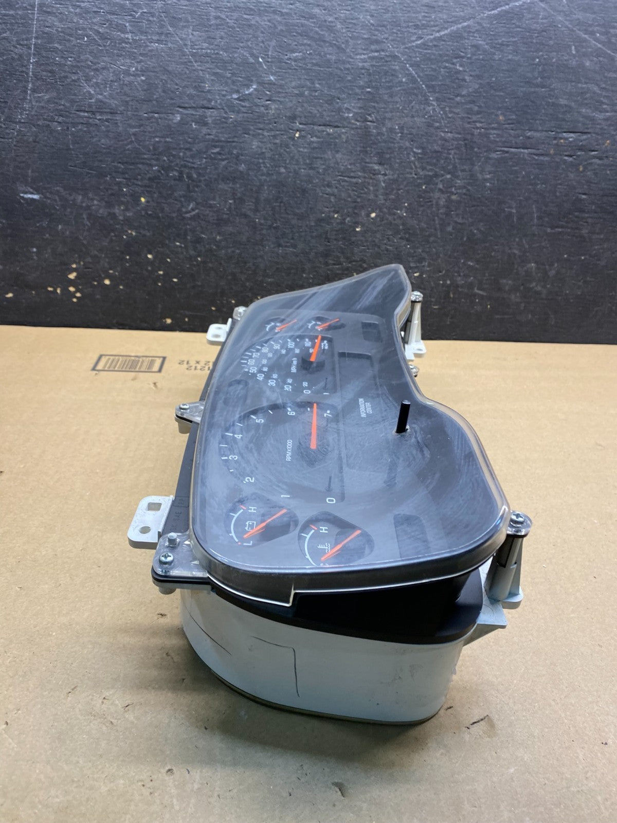 2003 Dodge Durango 4.7L Speedometer Instrument Cluster Gauge OEM W4108 DG5
