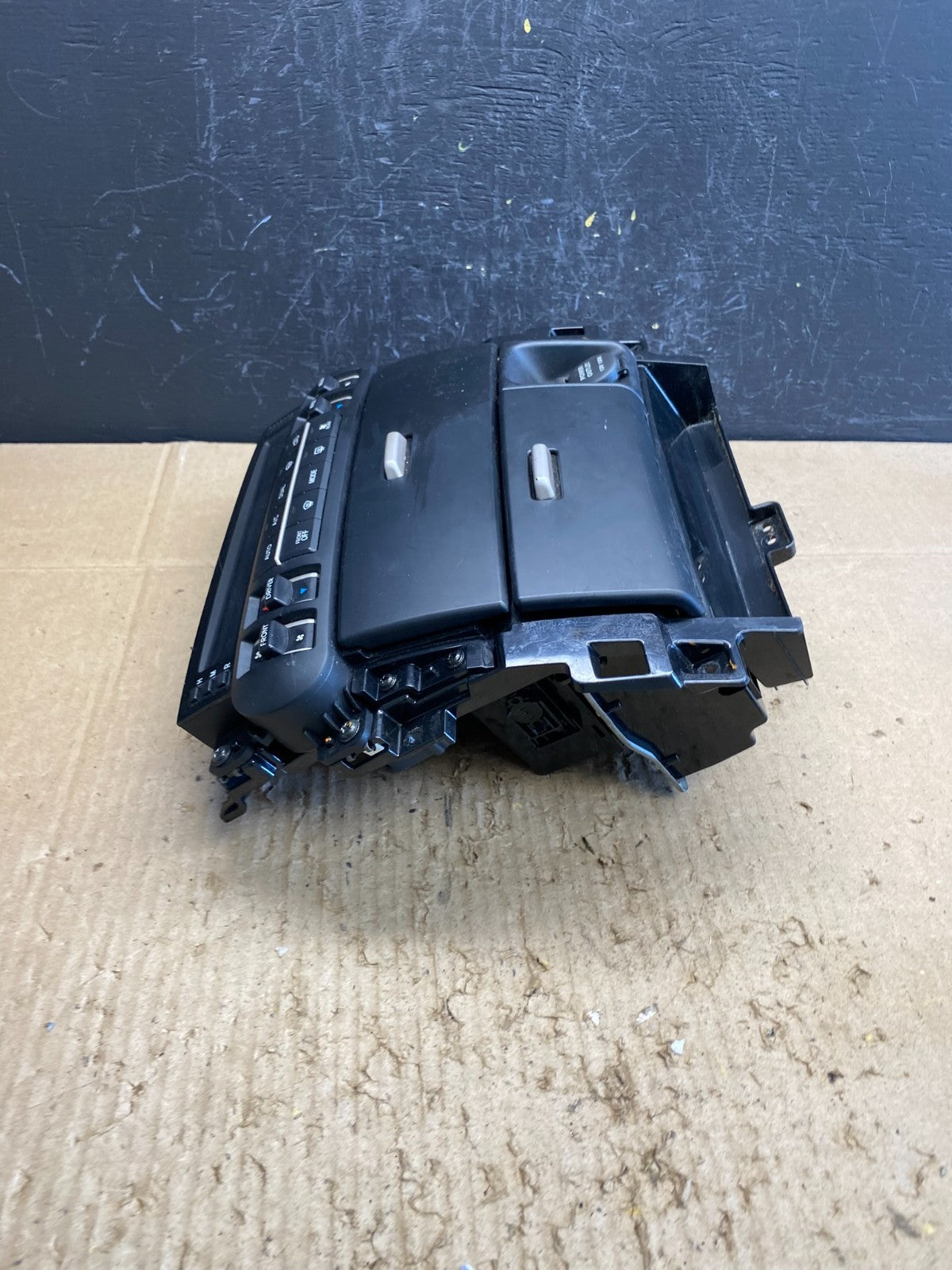 2009 to 2011 Kia Borrego AC Heater Climate Controls HVAC Storage Panel AC4838 DG4