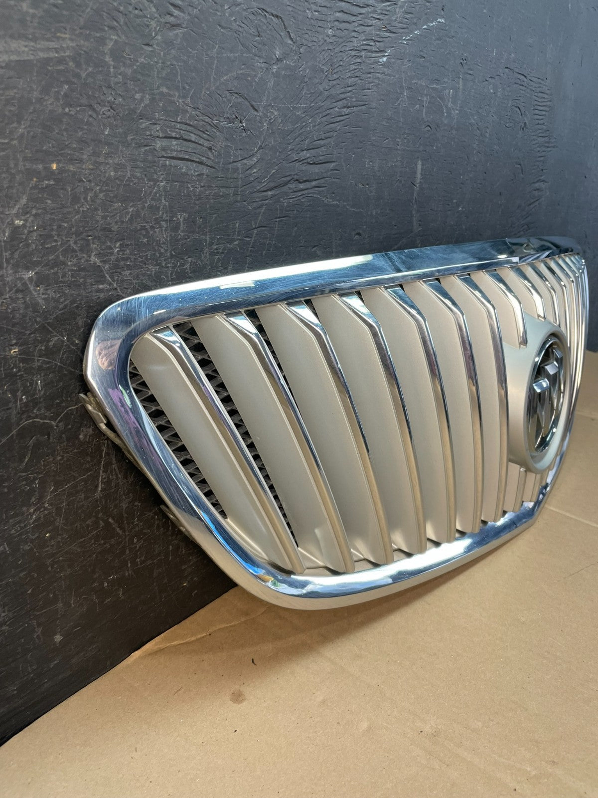 2010 2011 2012 2013 Buick Lacrosse Front Upper Grill Grille AD8338 DG2