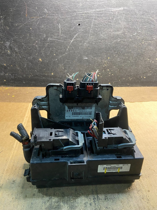 2007 Jeep Grand Cherokee Integrated Power Fuse Box 04692109ac Y4223 DG0