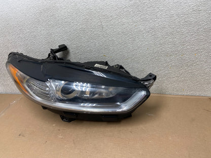 2013 to 2016 Ford Fusion Right Passenger Rh Side Headlight AA9853 DW1